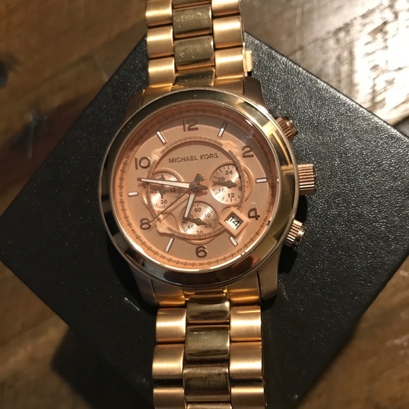 Michael Kors Rose Gold Watch. Michael Kors Collect - Picture 6 of 10